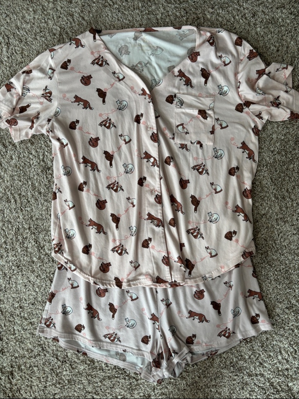 Ellen Degeneres womens Pink Cat-Print Short Pajama Set
